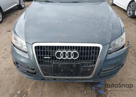 2010 Audi Q5 3.2 Premium z USA, uszkodzony, nr VIN WA1LKAFP0AA089883